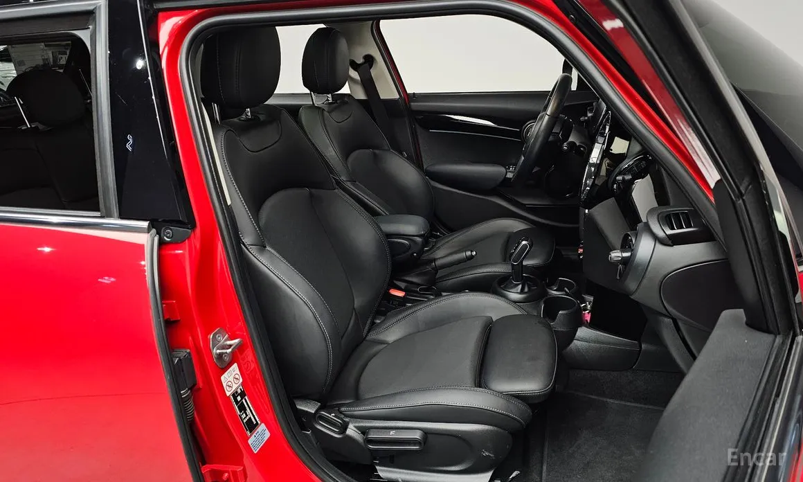 Фото 10 - Mini Cooper