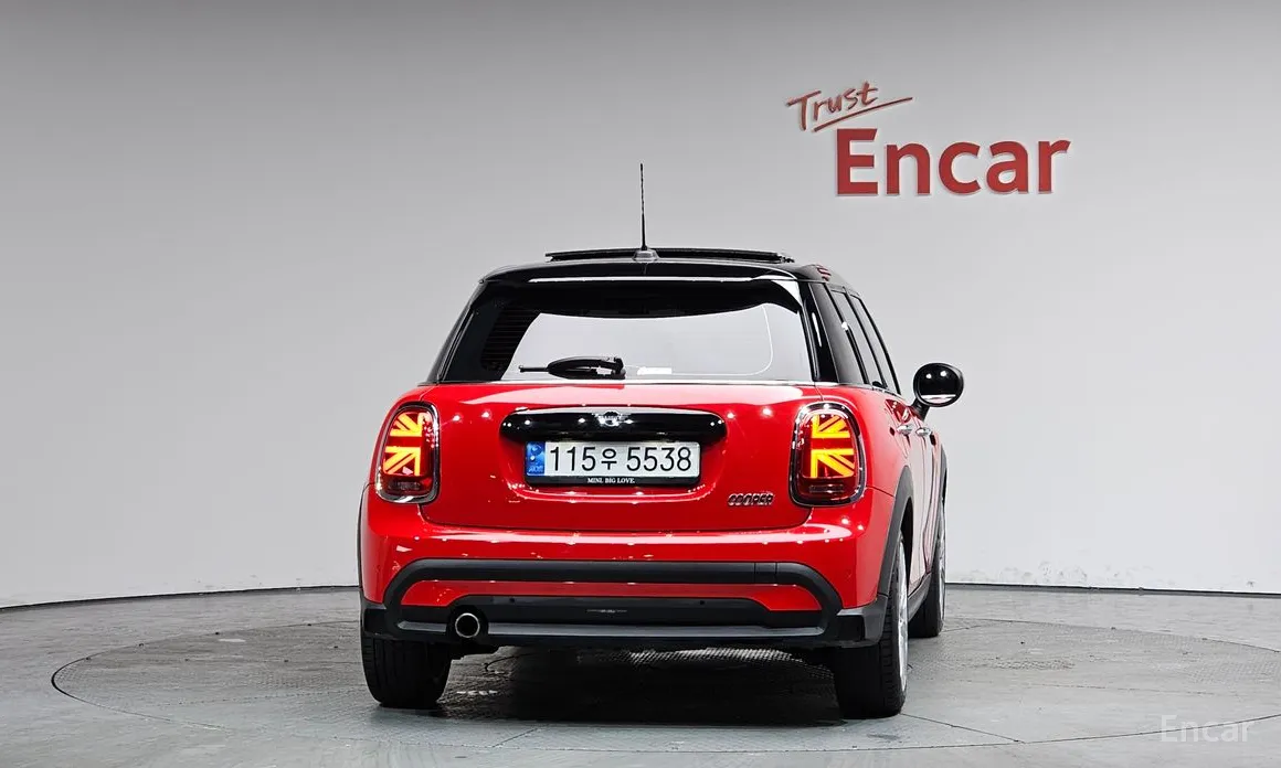 Фото 4 - Mini Cooper