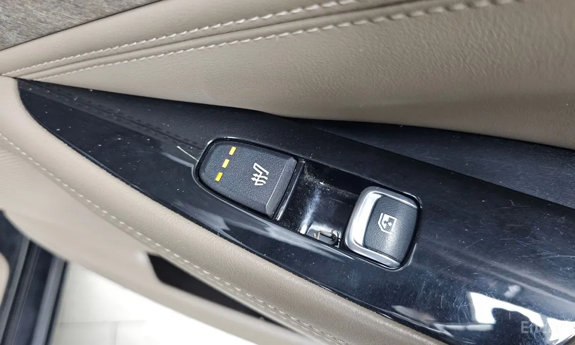 Фото 19 - Kia K8