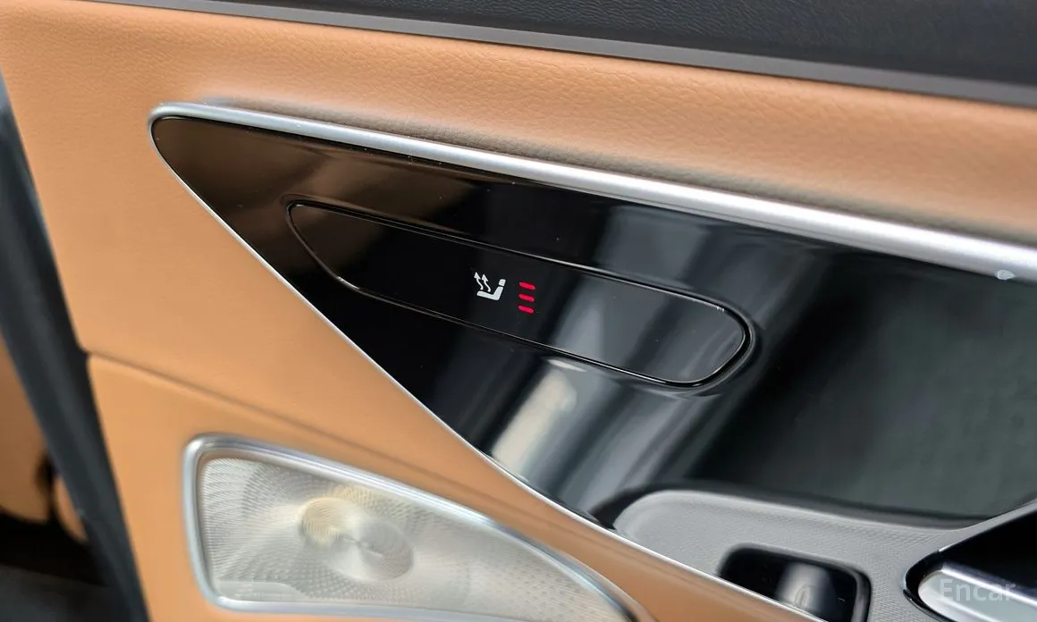 Фото 19 - Mercedes-Benz E-Class