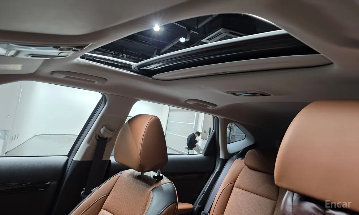 Фото 17 - Kia Seltos