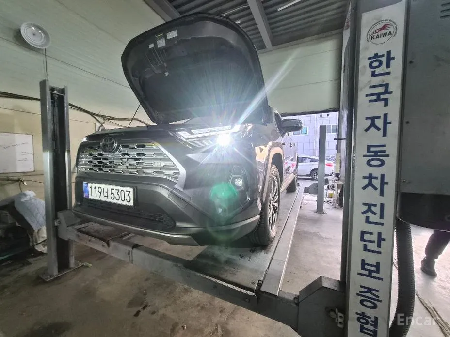 Фото 1 - Toyota RAV4