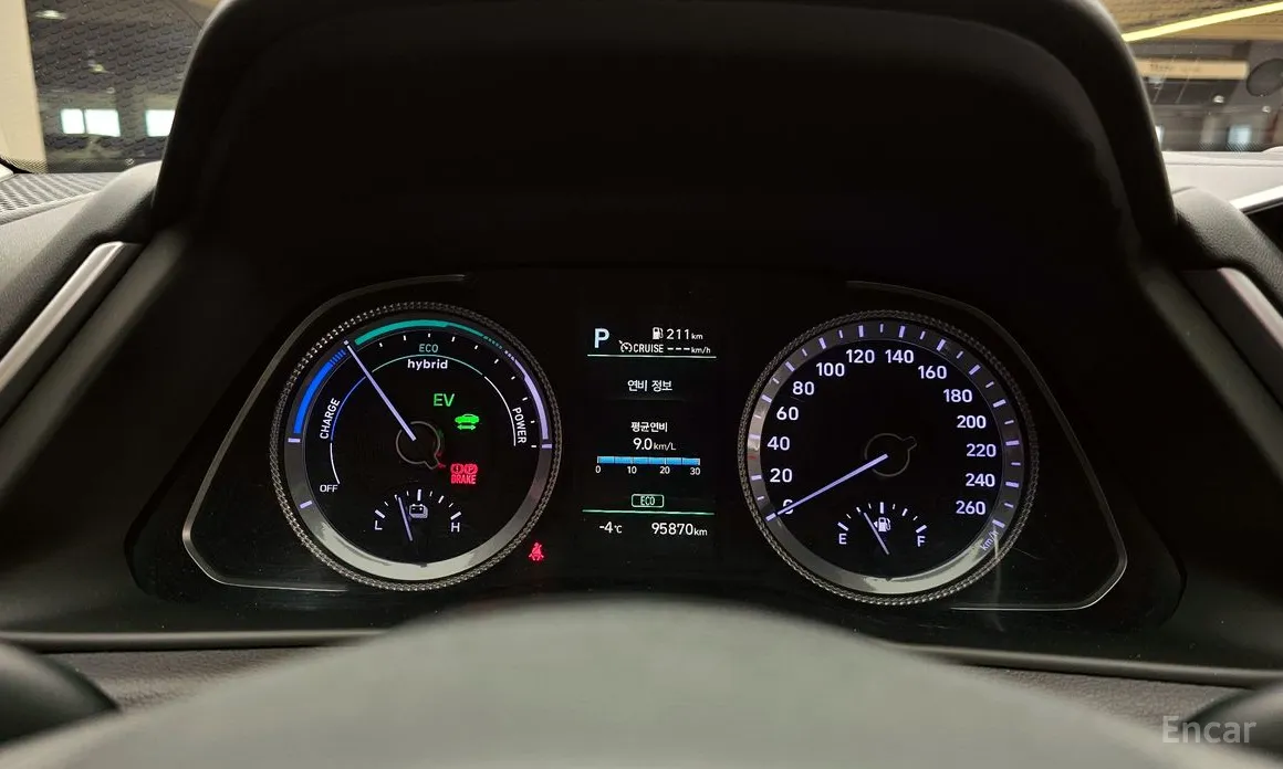 Фото 8 - Hyundai Sonata