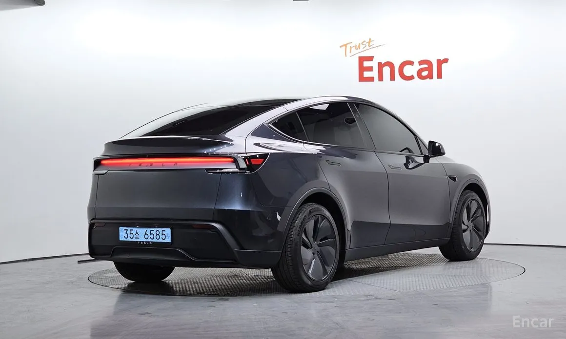 Фото 2 - Tesla Model Y