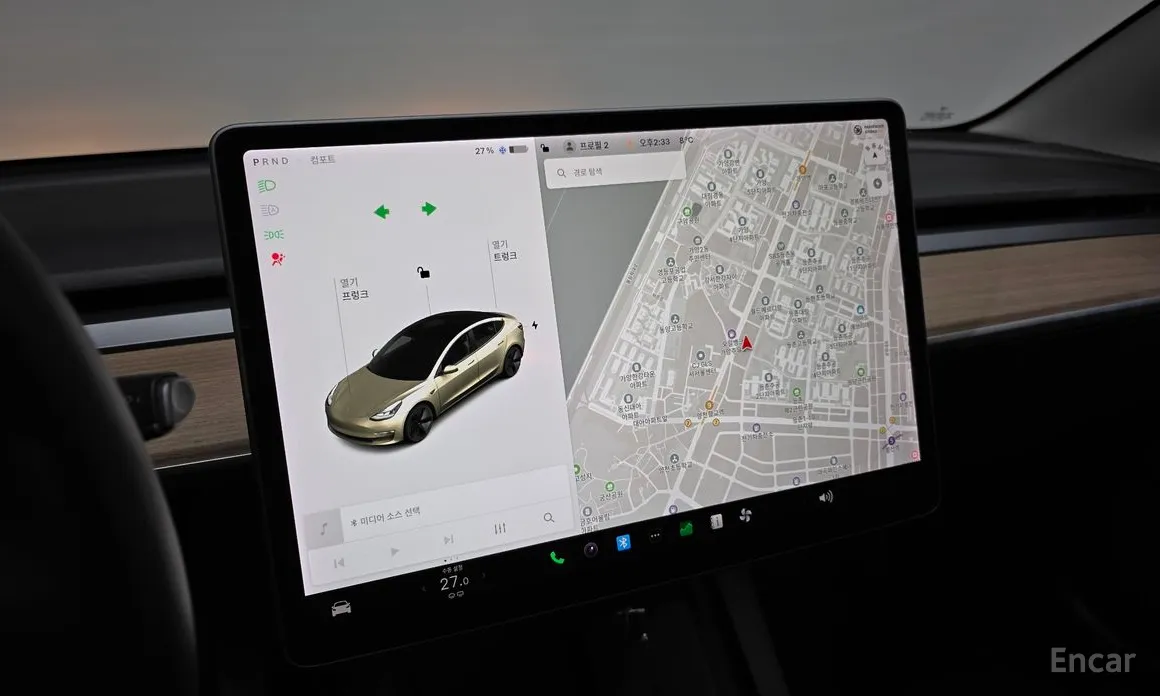 Фото 14 - Tesla Model 3
