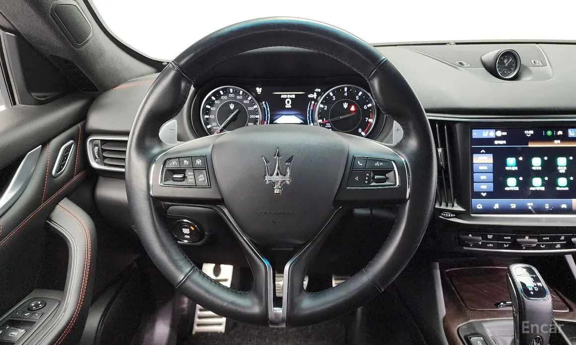 Фото 13 - Maserati Levante