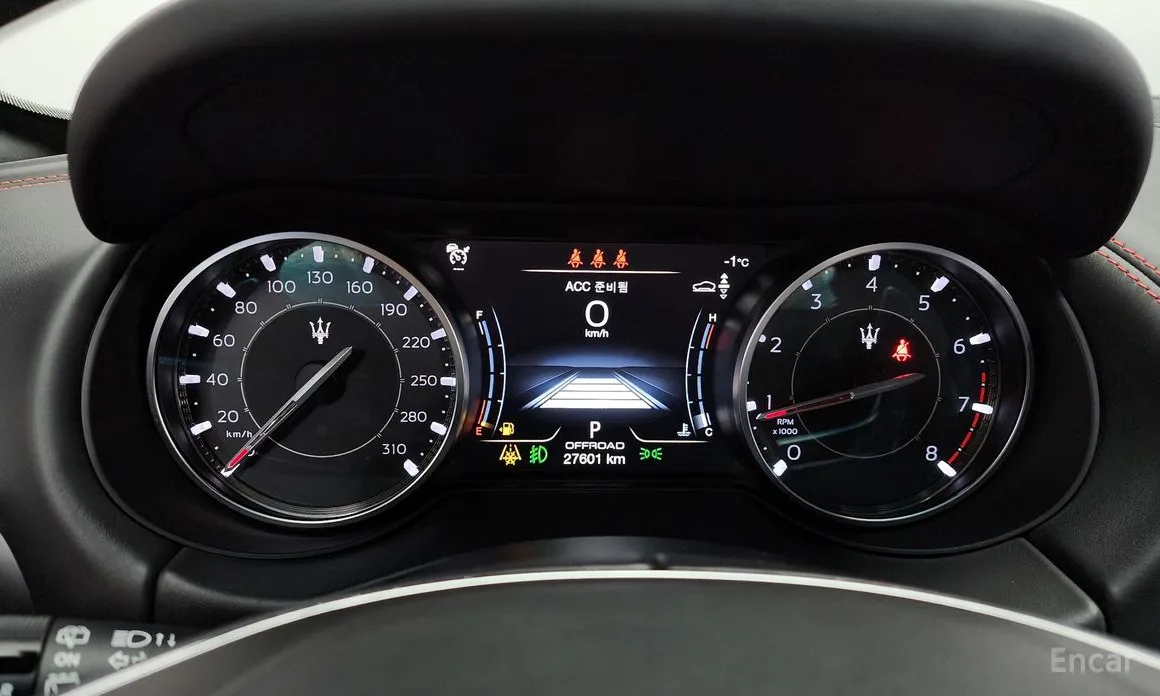 Фото 8 - Maserati Levante