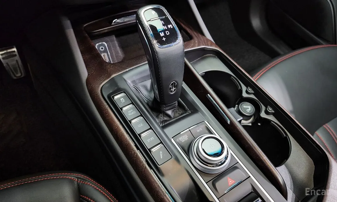 Фото 9 - Maserati Levante