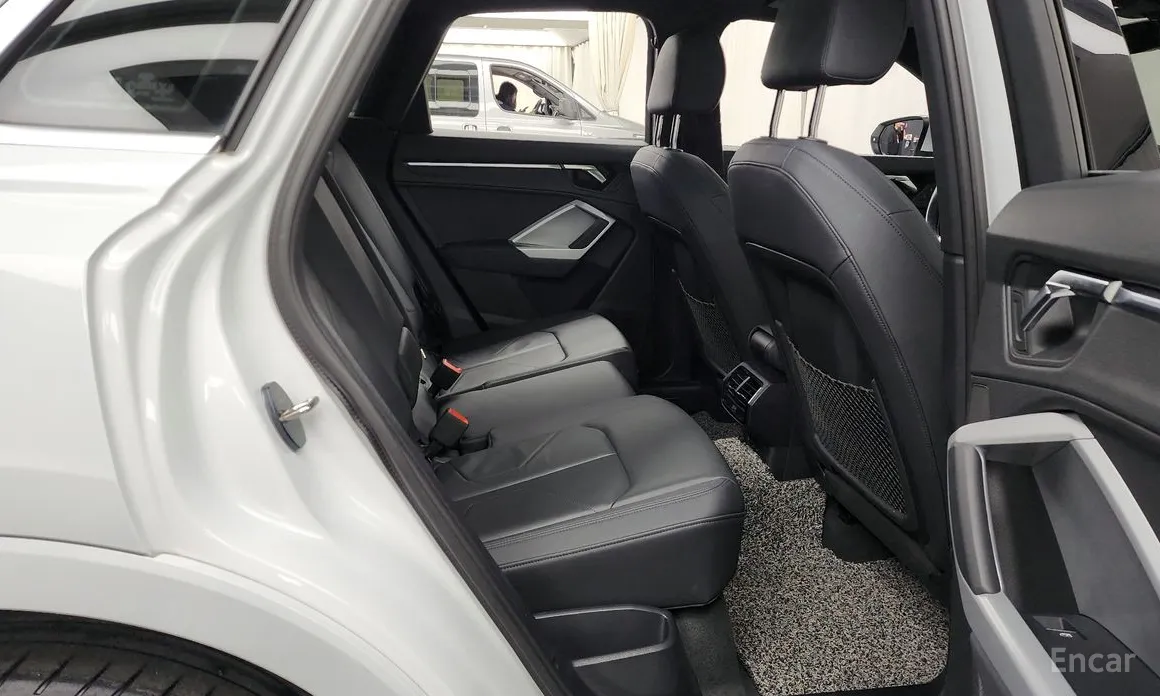 Фото 12 - Audi Q3