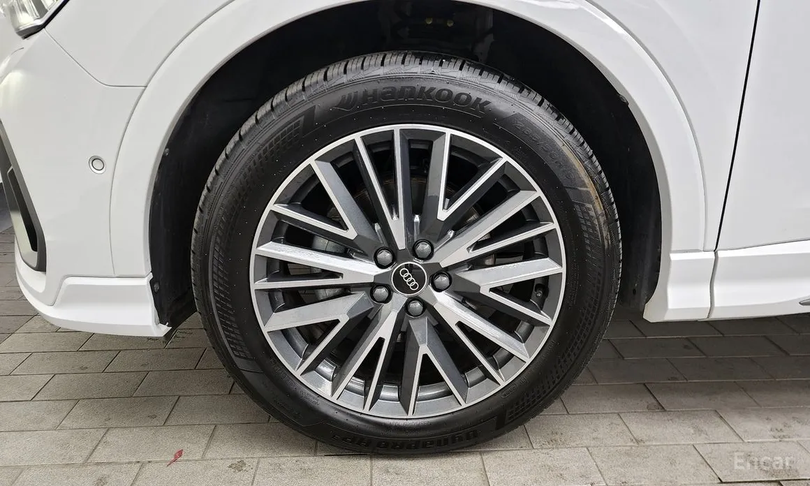 Фото 5 - Audi Q3