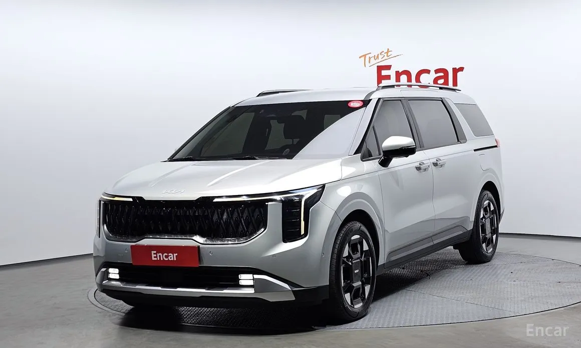 Фото 1 - Kia Carnival