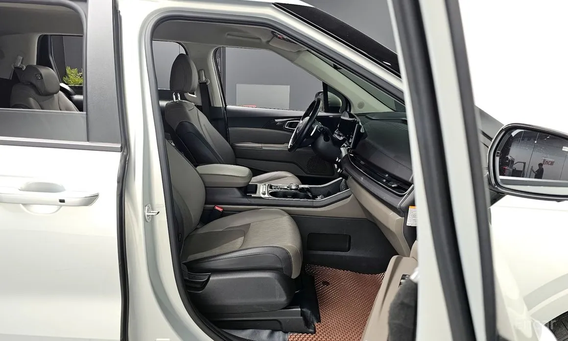 Фото 11 - Kia Carnival