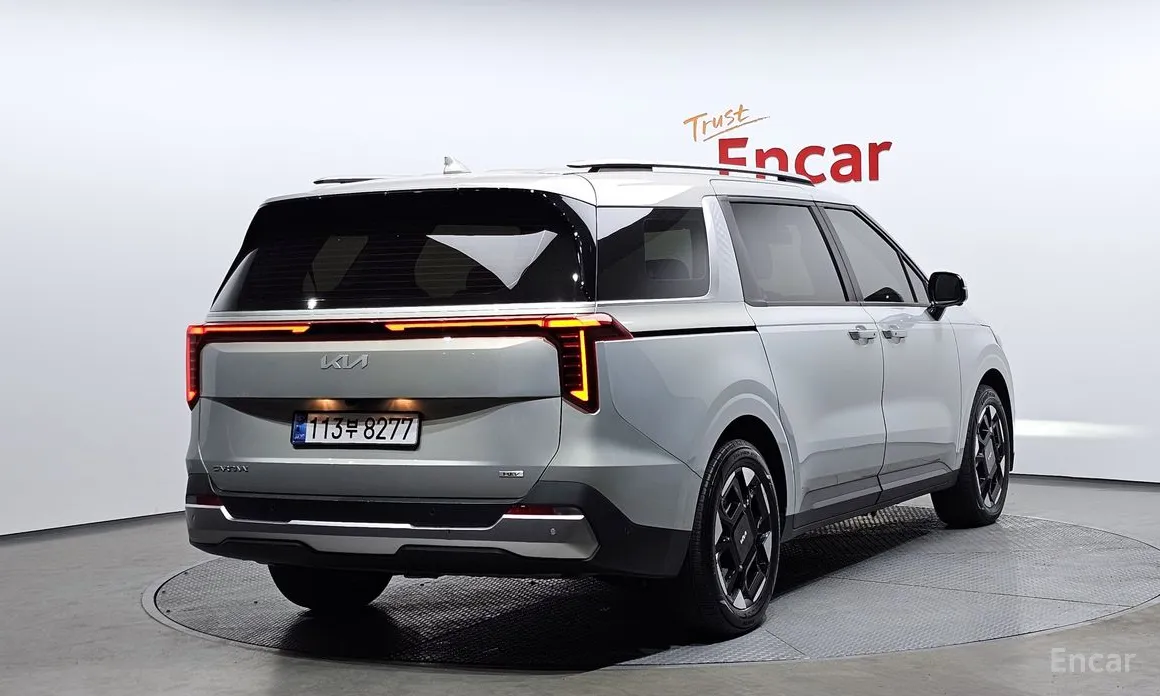 Фото 2 - Kia Carnival