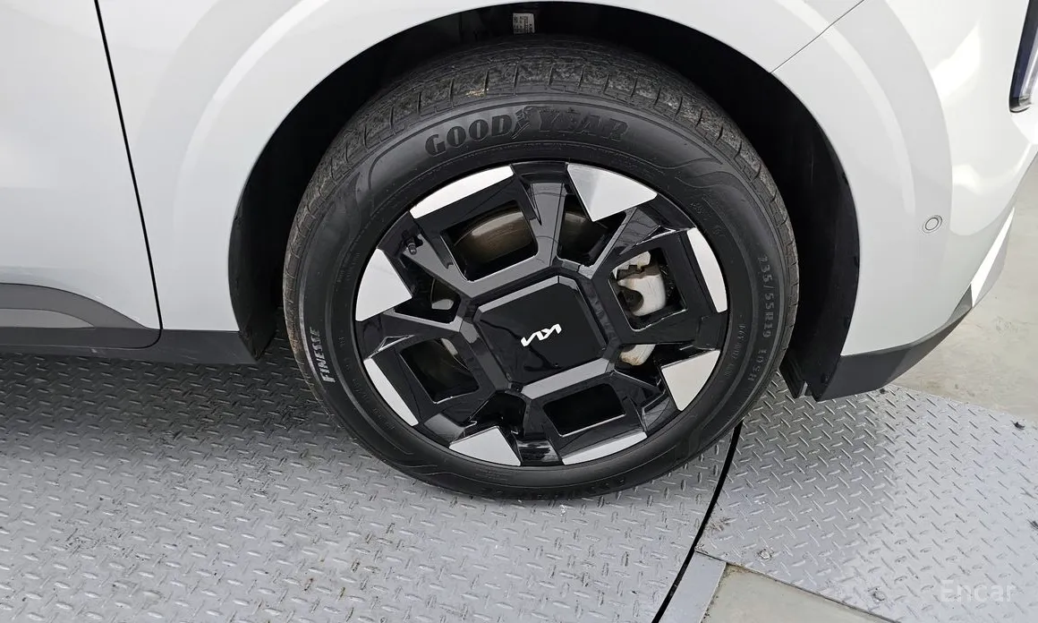 Фото 5 - Kia Carnival