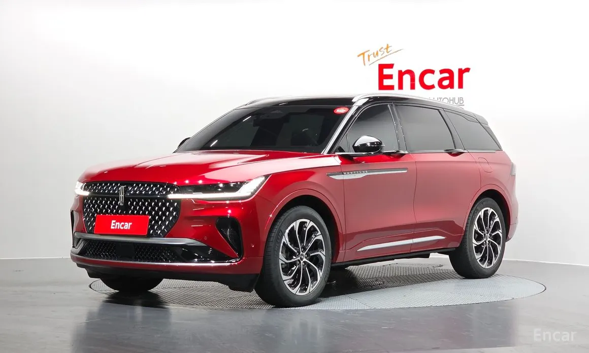 Фото 1 - Lincoln Nautilus