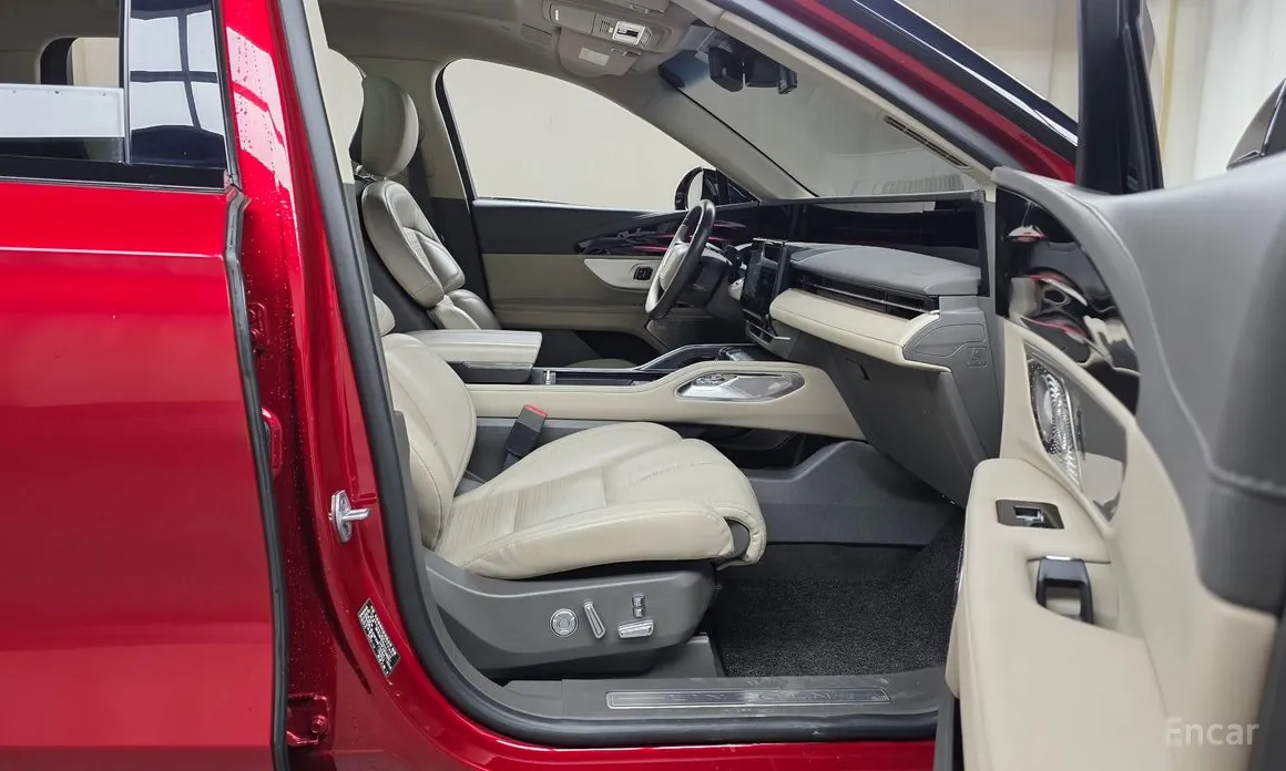 Фото 11 - Lincoln Nautilus