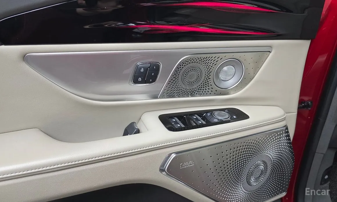 Фото 17 - Lincoln Nautilus