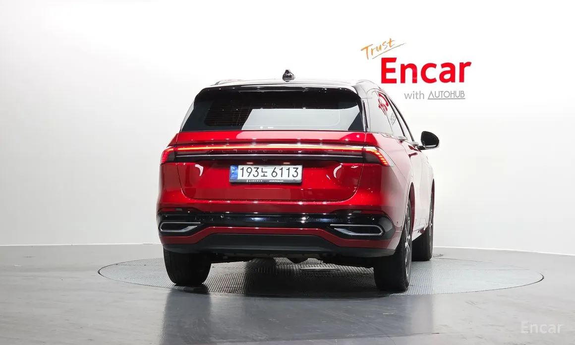 Фото 4 - Lincoln Nautilus