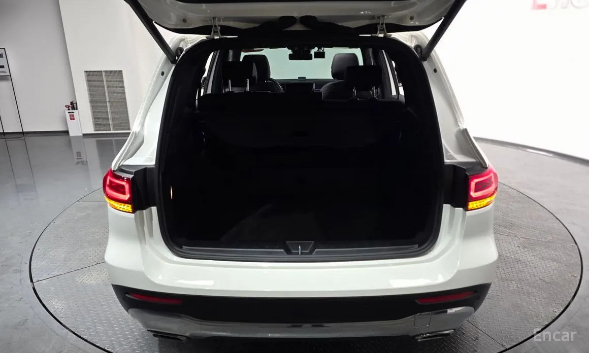 Фото 20 - Mercedes-Benz GLB-Class