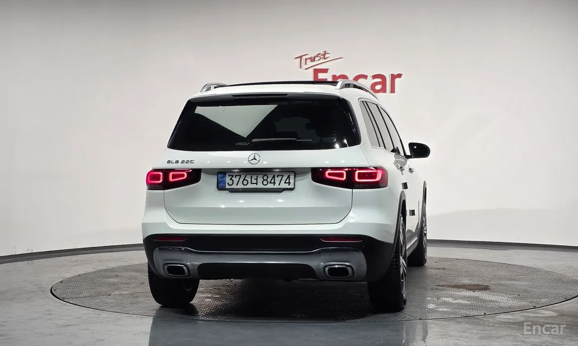 Фото 4 - Mercedes-Benz GLB-Class