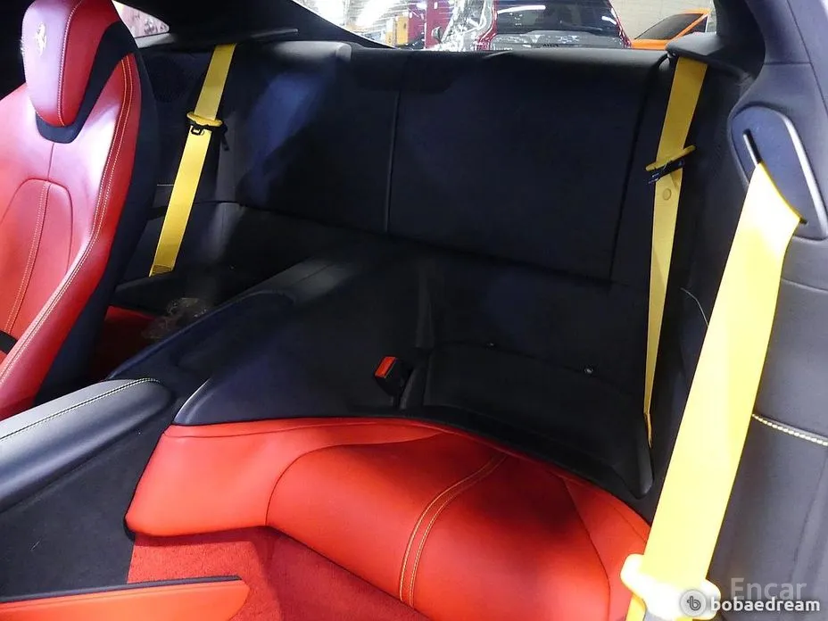 Фото 11 - Ferrari Roma