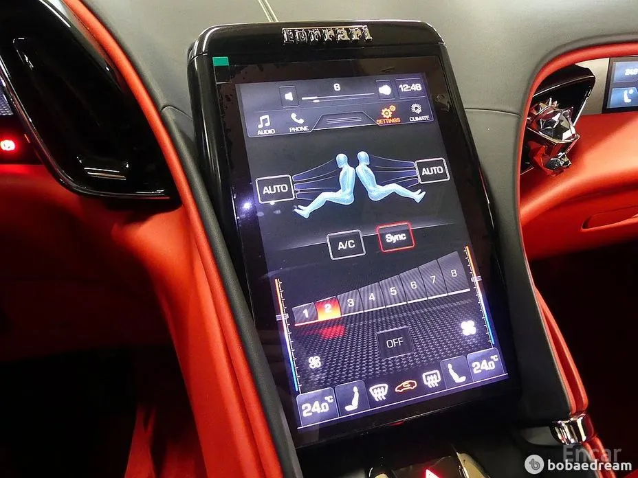 Фото 14 - Ferrari Roma