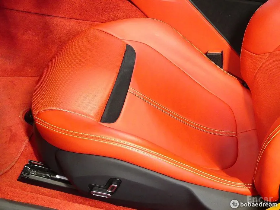 Фото 16 - Ferrari Roma