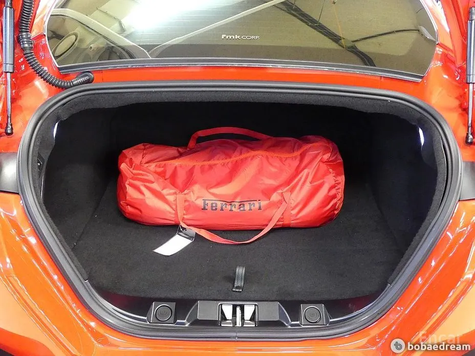 Фото 17 - Ferrari Roma