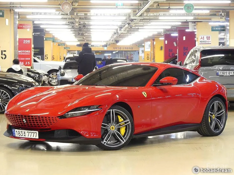 Фото 2 - Ferrari Roma