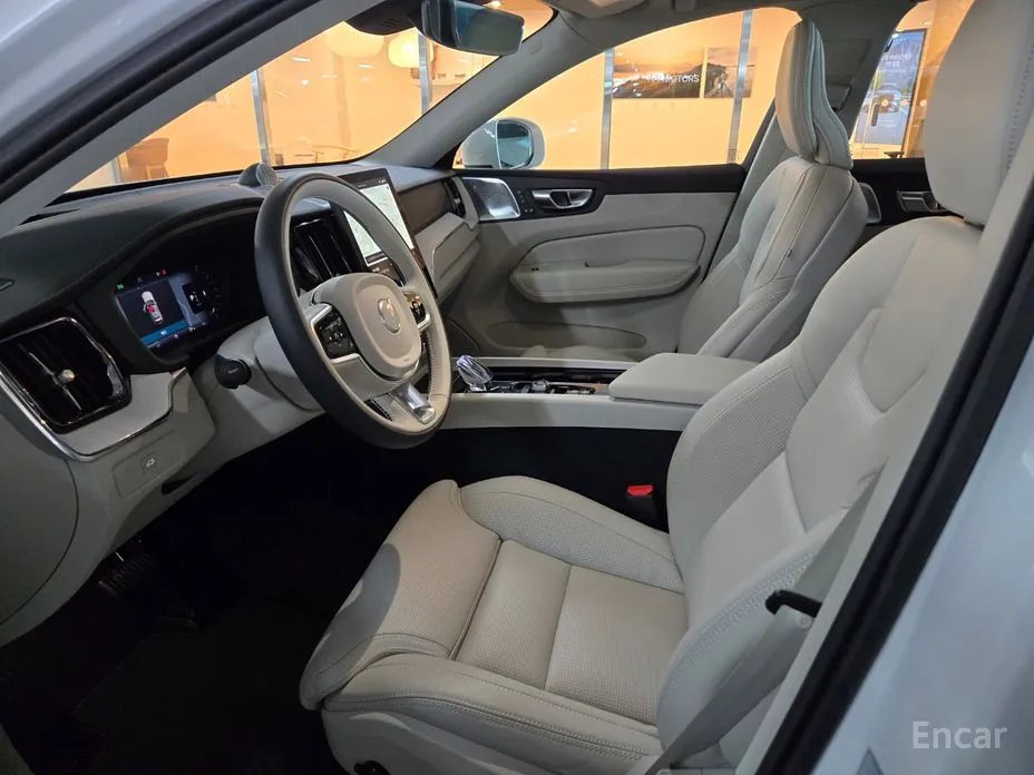 Фото 8 - Volvo XC60