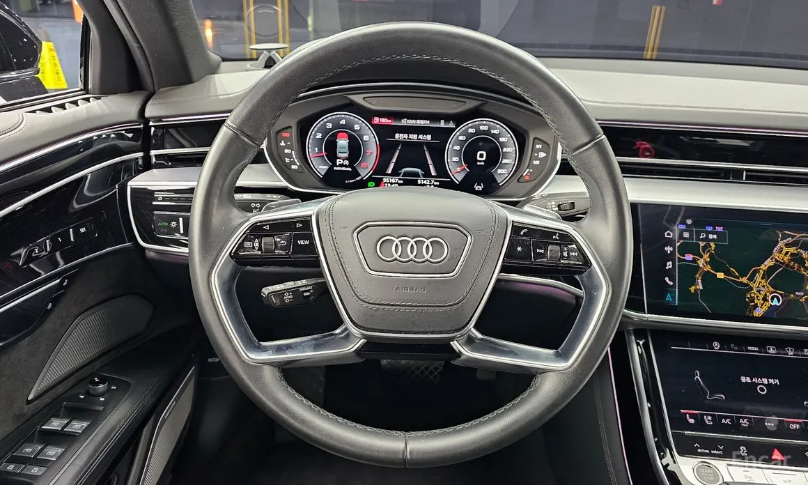 Фото 13 - Audi A8