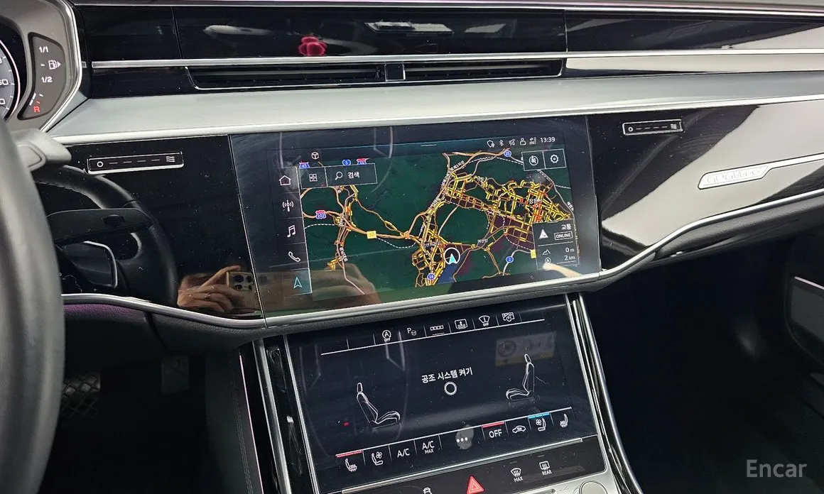 Фото 14 - Audi A8