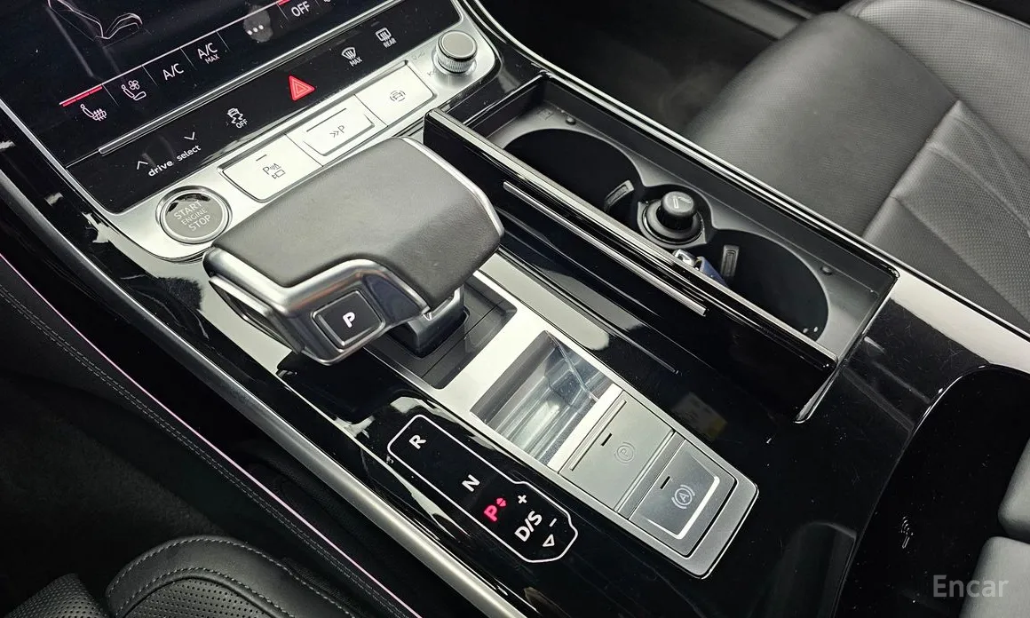 Фото 9 - Audi A8