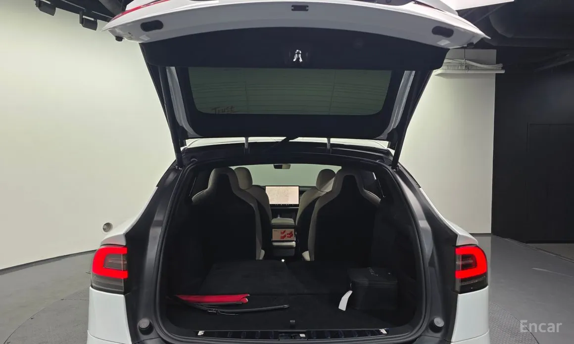 Фото 20 - Tesla Model X