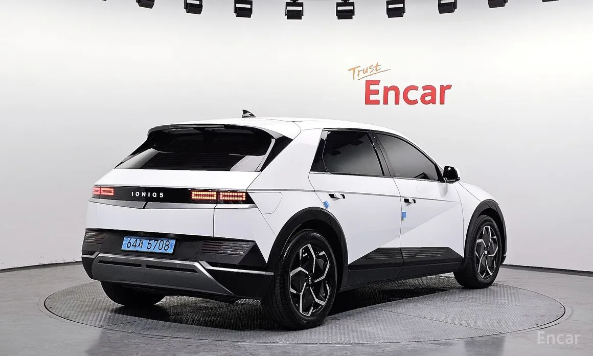 Фото 2 - Hyundai Ioniq 5