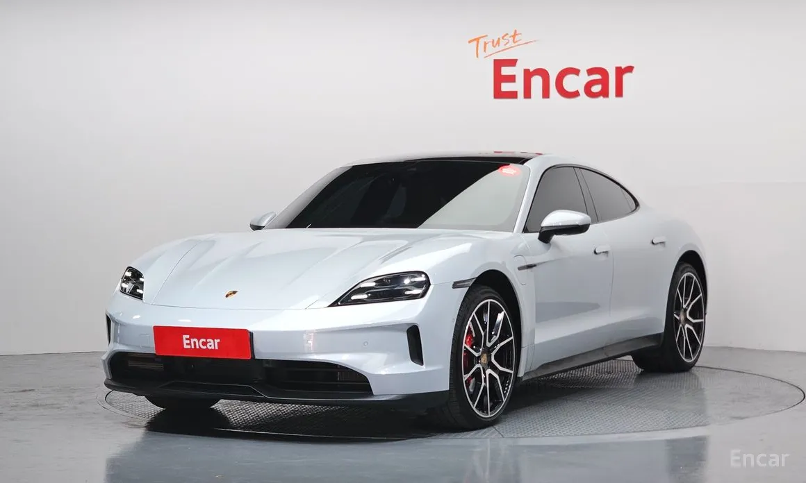 Фото 1 - Porsche Taycan