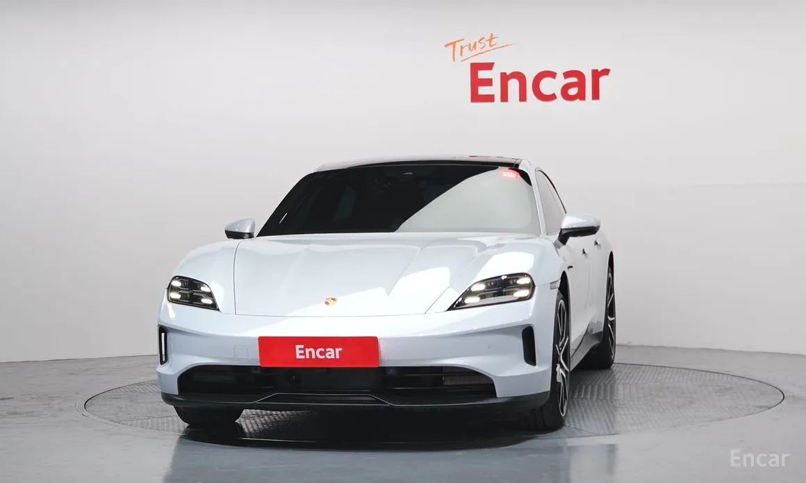 Фото 3 - Porsche Taycan