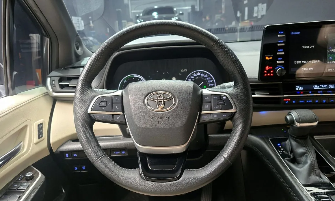 Фото 14 - Toyota Sienna