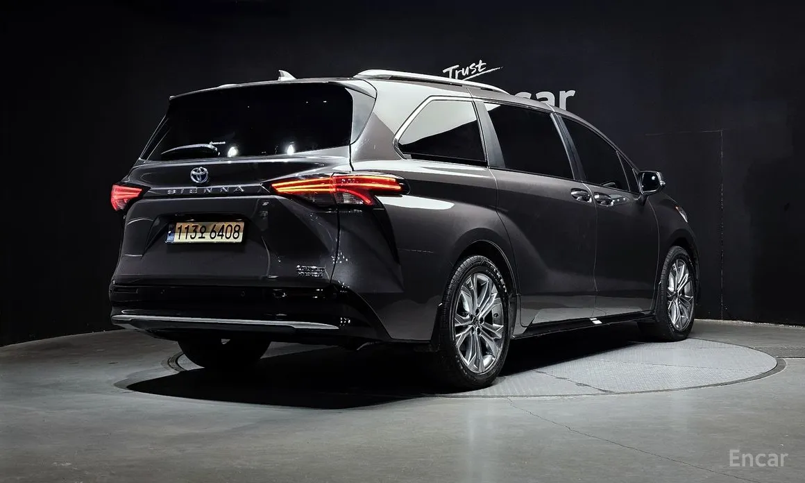 Фото 2 - Toyota Sienna