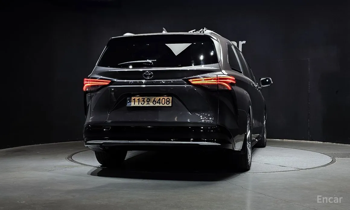 Фото 4 - Toyota Sienna