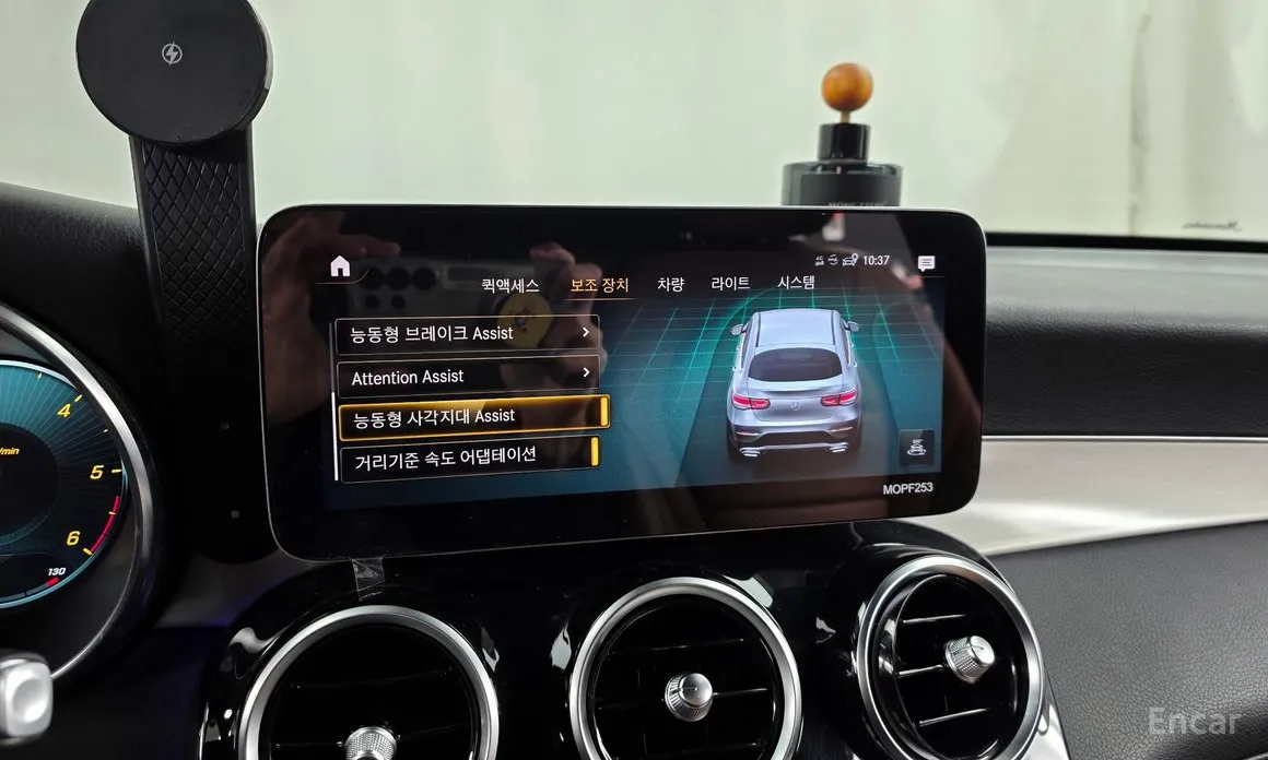 Фото 16 - Mercedes-Benz GLC-Class