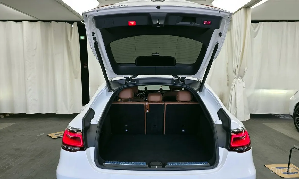 Фото 20 - Mercedes-Benz GLC-Class