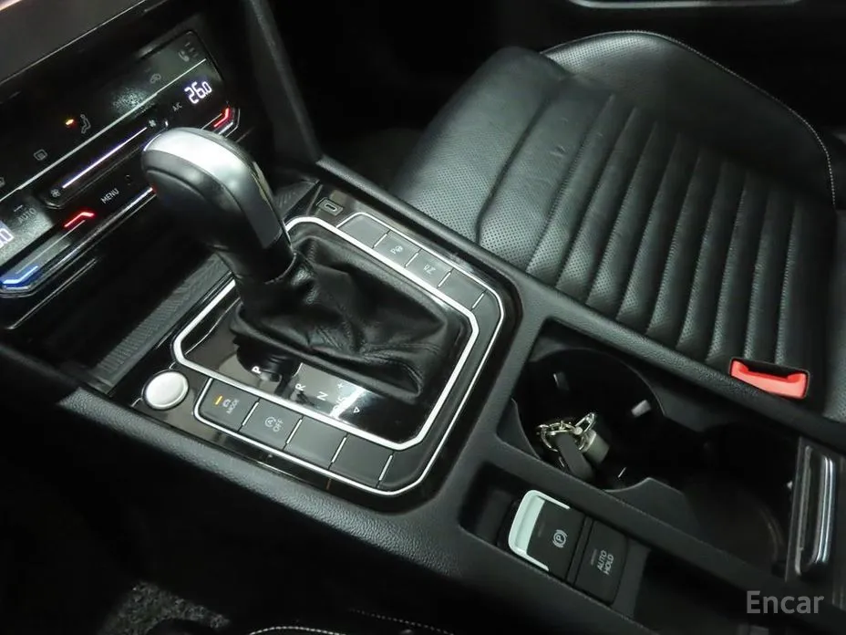 Фото 13 - Volkswagen Passat