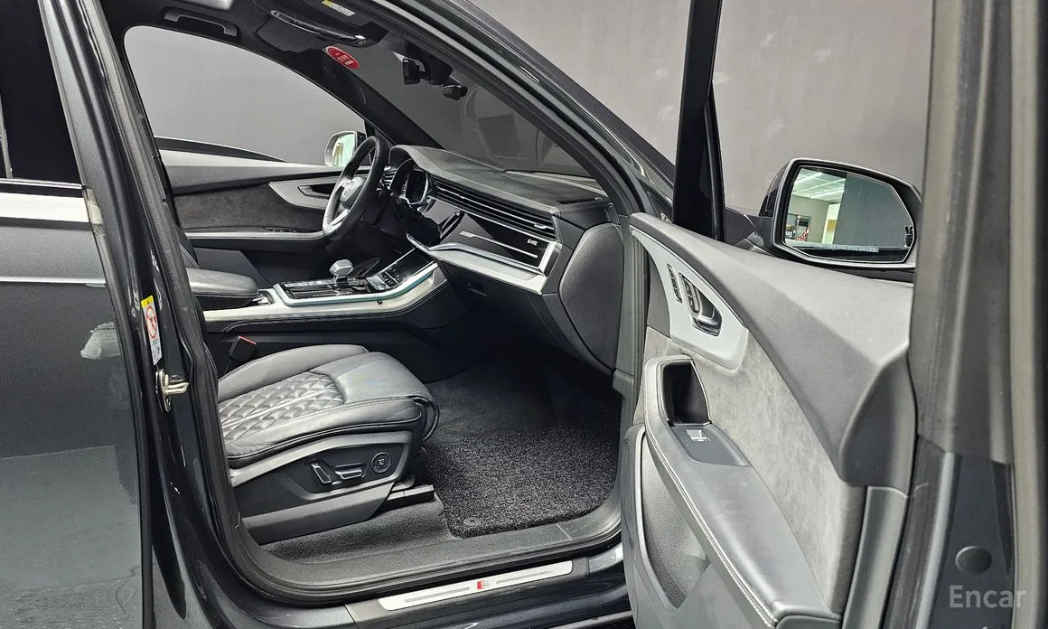 Фото 10 - Audi Q7