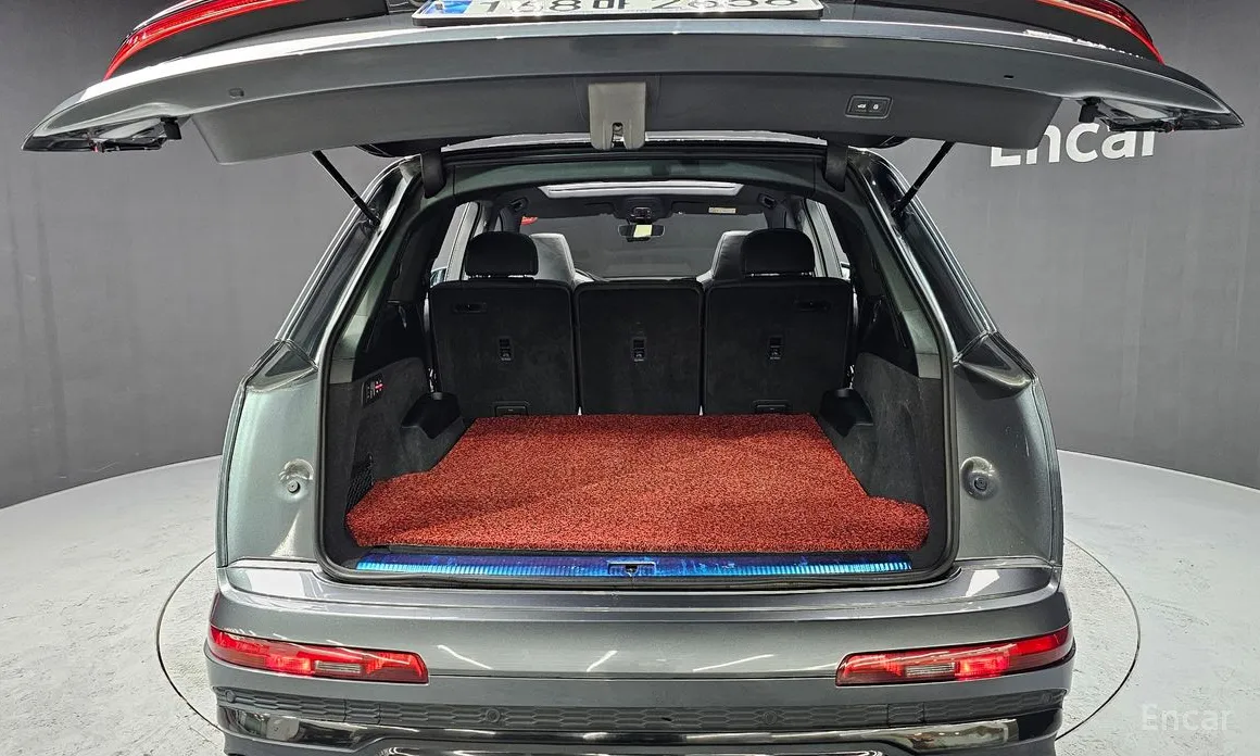 Фото 20 - Audi Q7