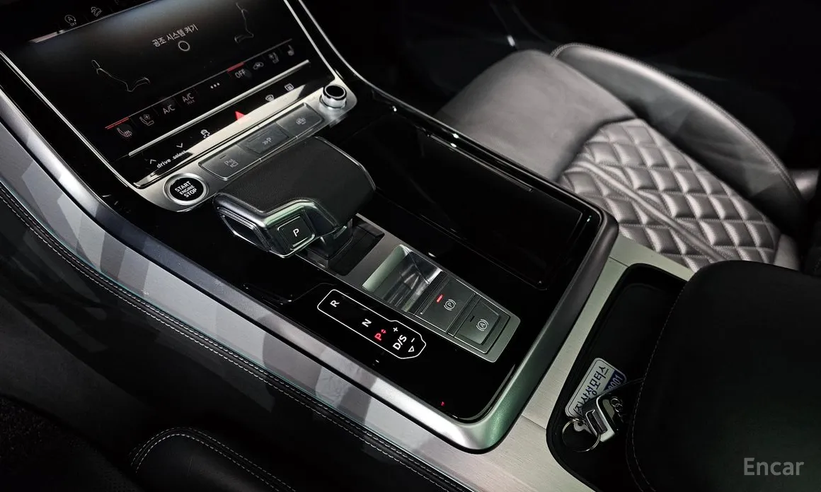 Фото 9 - Audi Q7