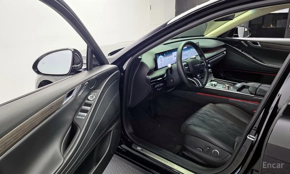 Фото 10 - Genesis G80