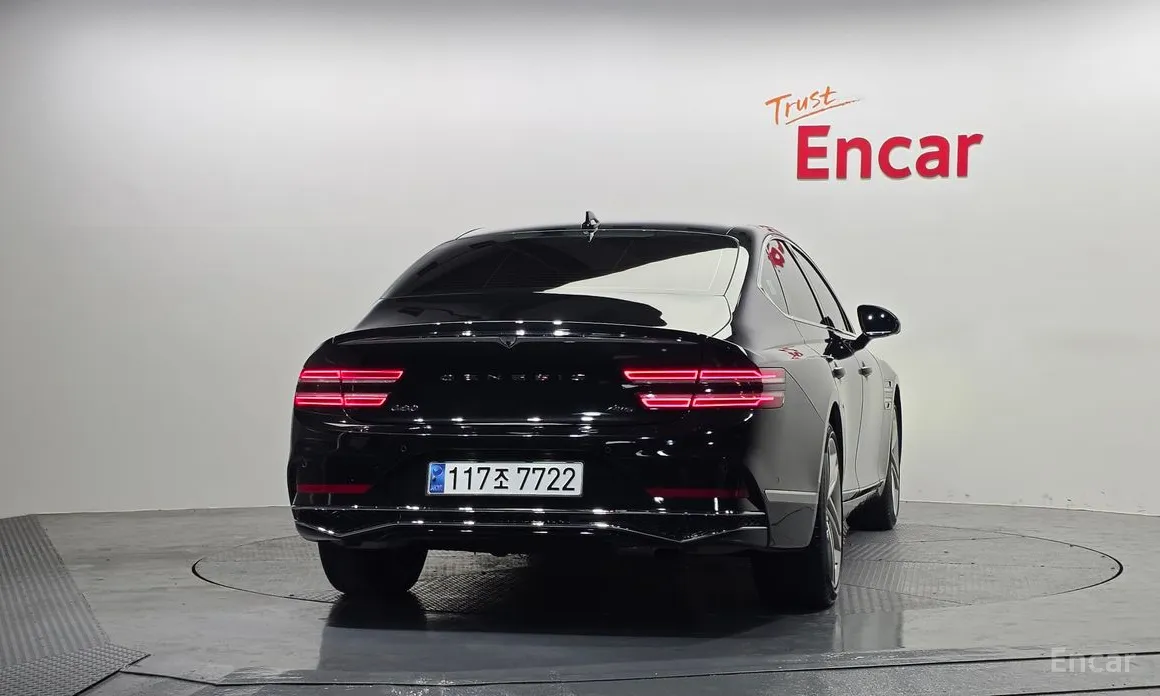 Фото 4 - Genesis G80