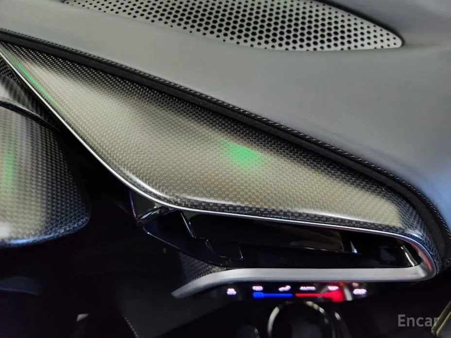 Фото 14 - Ferrari 296