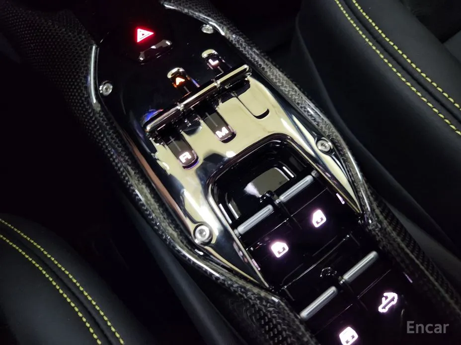 Фото 15 - Ferrari 296